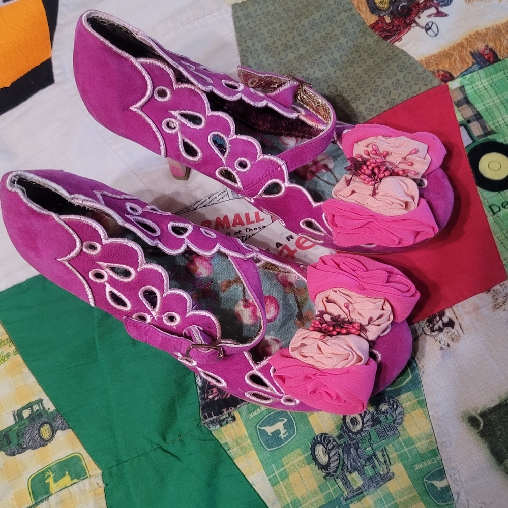Fuschia pumps size 40 Irregular Choice